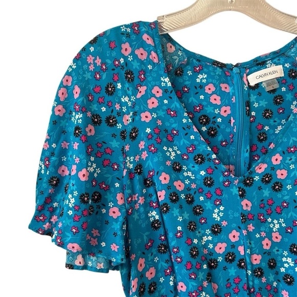 Calvin Klein Women's Size 8 Blue Ditsy Floral Knee Length Dress V-Neck - Picture 3 of 14